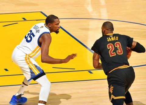 米亚托维奇：皇马应如待C罗般给姆巴佩喂球；我们当年不谈裁判（米亚托维奇：皇马应像当年对C罗那样为姆巴佩供球；我们那时不谈裁判）