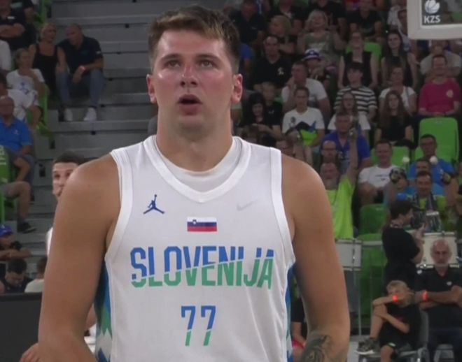 王楚钦WTT总决赛首日双赛（WTT总决赛首日，王楚钦连战两场）