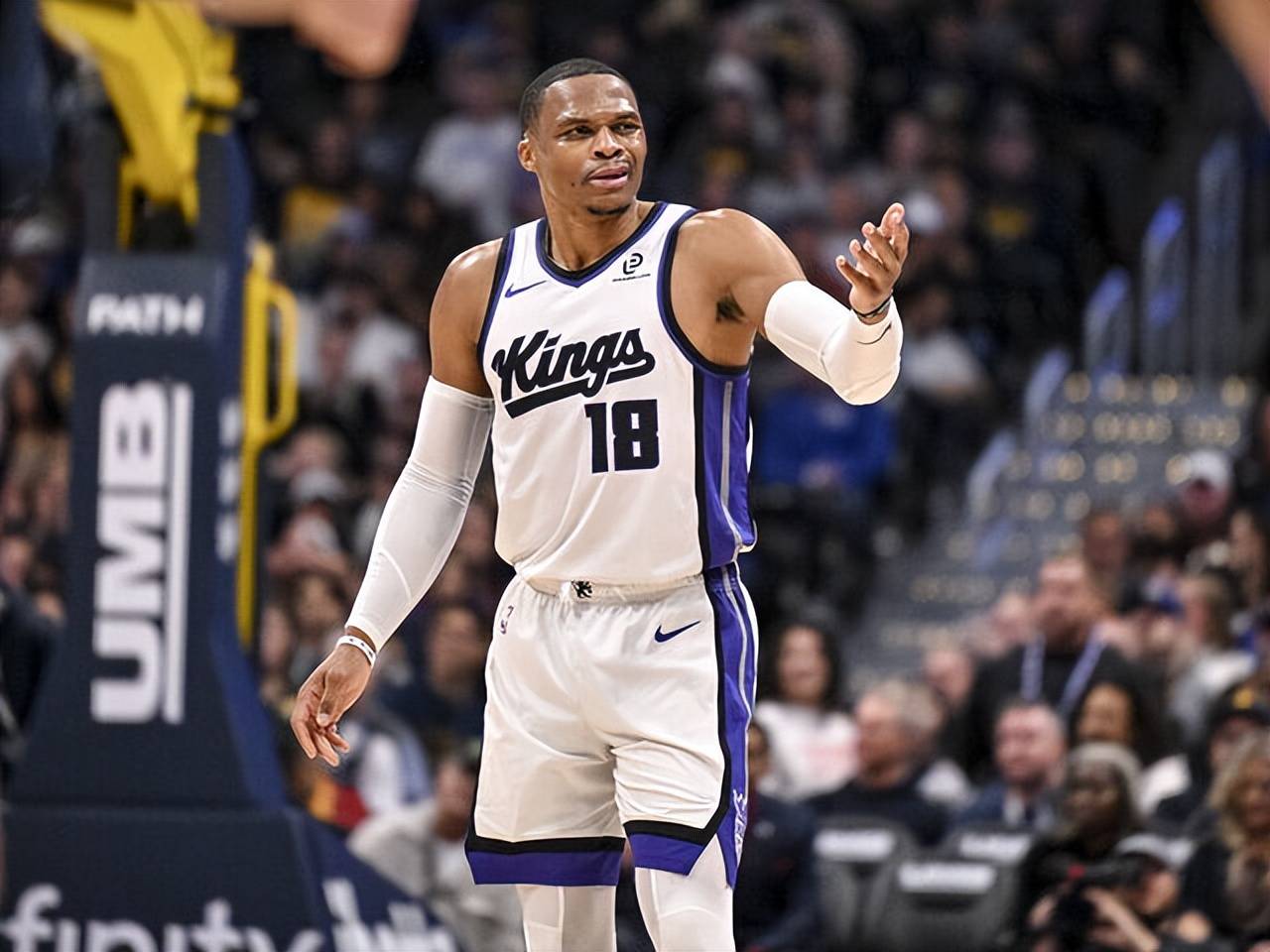 哈兰德梅开二度 曼城轻取对手（哈兰德双响，曼城轻松取胜）