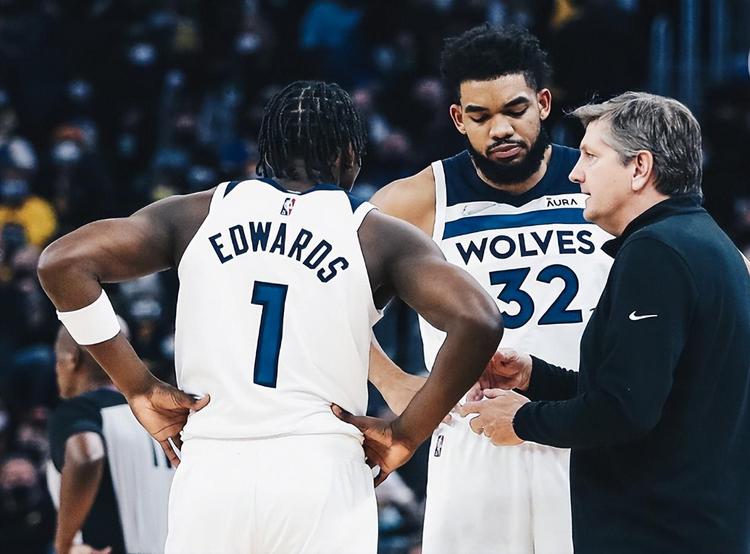 拜仁1.2亿瞄准恩佐·费尔南德斯，切尔西开放杰克逊租借转出售通道（拜仁豪掷1.2亿锁定恩佐·费尔南德斯，切尔西为杰克逊开启租借转买断通道）