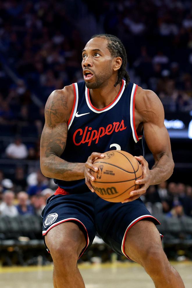 “苏超”MVP范厚泰：感恩亚泰，感恩泰州，感恩“苏超”平台（当选“苏超”MVP，范厚泰向亚泰、泰州及“苏超”平台致谢）